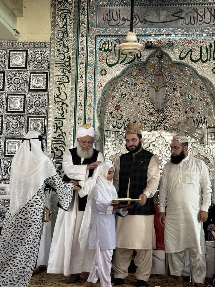 Nizam-ul-Madaris Pakistan Nazim-e-Ala Honours Outstanding Female Students at Jamia Faizan-e-Madina Annual Prize Distribution Ceremony